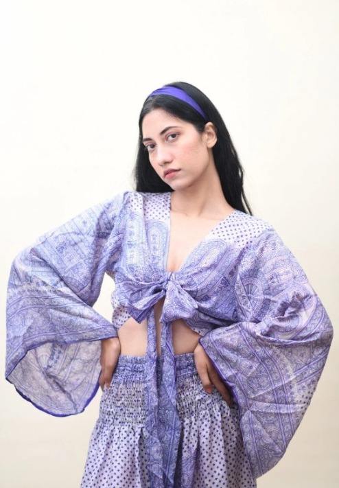 เช่นเดียวกับภาพ