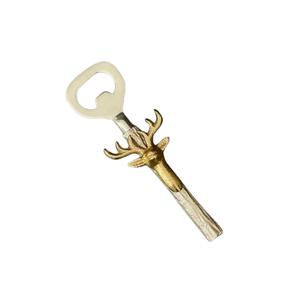 Ouvre-bouteille décoratif mural en forme de tête de cerf Casa Gold, élégant, accessoire de bar - Product Image 1