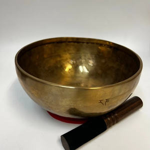 Bol chantant tibétain de qualité supérieure à ton profond Bol de guérison sonore de méditation fait à la main de 5.6 pouces - Product Image 1