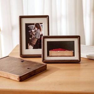 Cadre photo minimaliste en bois pour une décoration intérieure épurée, à fixer au mur ou à poser sur une table, texture de bois naturel - Product Image 4