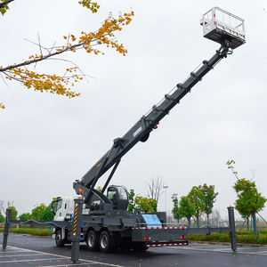 Camion nacelle télescopique avec système de contrôle de sécurité - Product Image 2