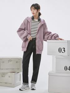 Sweat à capuche oversize pour femme 100% coton, logo personnalisé, streetwear d'hiver, fermeture éclair avec logo sur le devant - Product Image 5