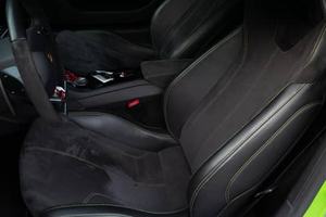 LAMB-ORGH-INI HURA-CAN LP610-4 COUPE 2016, TRÈS PROPRE, 8300 MILLES, MOTEUR V10 DE 602 CHEVAUX, PRÊT À ÊTRE LIVRÉ - Product Image 4