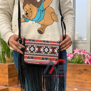 ลดกระหน่ำกระเป๋าสะพายข้างหนังนิ่มงานทำด้วยมือจากผ้าแจ็คการ์ดดีไซน์วินเทจใช้งานได้หลากหลาย - Product Image 1