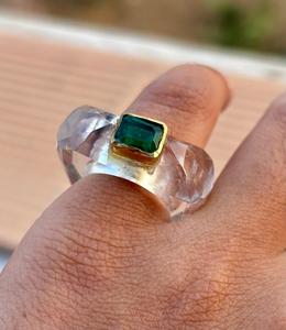 แหวนพลอยควอตซ์คริสตัลธรรมชาติพร้อมพลอยควอตซ์สีเขียวมรกตของขวัญพิเศษสำหรับเธอหรือเขา - Product Image 2