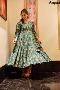 Bonne qualité Diwali Collection New 2023 Designer pur coton soie avec lourde robe imprimée numérique fournisseur indien - Product Image 2