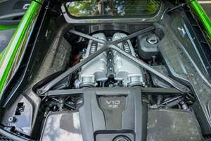 2023 R8 V10 Performance Coupe RWD, V10 de 602 hp, Verde Java, Propiedad de un Propietario del Sur - Product Image 6