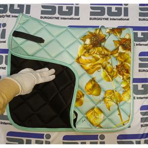 Tapis de selle souple multicolore en mousse personnalisable pour le saut à cheval et le dressage Satin Equine Care Equestrian Supplies - Product Image 2