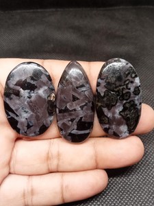 Cabochons en Jaspe Gabru Naturel UDGEMS, Pierres Noires Lisses et Polies, Tailles Mixtes pour Bijoux Faits Main, Fourniture en Gros, MOQ 100g - Product Image 5