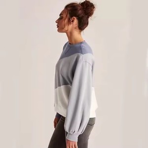 Sweat-shirt à coutures tricolores de haute qualité pour femmes pull de Sport décontracté à col ample pour l'automne Street Wear pour l'hiver - Product Image 3