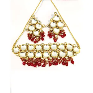Ensemble de collier choker en perles Kundan rouge et blanc pour mariage, élégant et époustouflant - Product Image 1