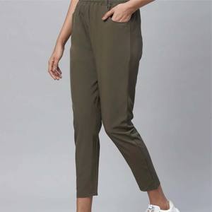 Pantalon athlétique pour femme avec cordon de serrage à la taille et poches latérales, parfait pour la course, le fitness et le yoga - Product Image 5