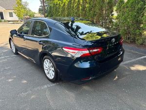 Camry berline d'occasion en excellent état, modèle 2020, transmission automatique, 2.5L, traction avant - Product Image 4