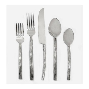 Venta al por mayor de fábrica Royal Lujoso Juego de cubiertos de plata de acero inoxidable de 4 piezas Apto para lavavajillas Cubiertos Juego de cubiertos - Product Image 3