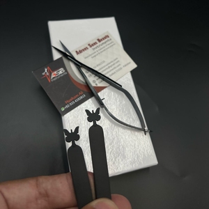 Pinzas para cejas puntiagudas inclinadas de plasma negro con logotipo personalizado con tijera de resorte para cejas de acero sostenible de mariposa para uso de belleza - Product Image 6