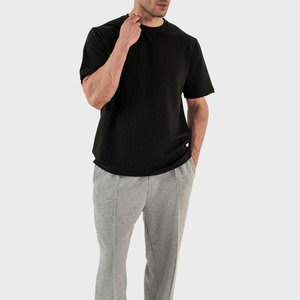 T-shirt en coton à demi-manches de couleur noire pour hommes 2025 Article de marque Pakistan Trending Wear T-shirt d'été pour hommes - Product Image 4