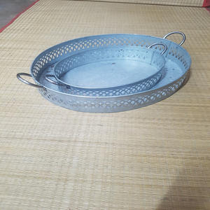 Plateau de service galvanisé avec poignée en corde Plat de service fait main nouvellement à la mode Plateau de service ovale galvanisé de belle qualité - Product Image 3