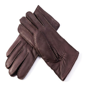 Gants élégants en cuir au poignet pour hommes raffinés à coordonner avec les costumes et les vêtements de cérémonie lors de mariages ou d'événements professionnels - Product Image 3