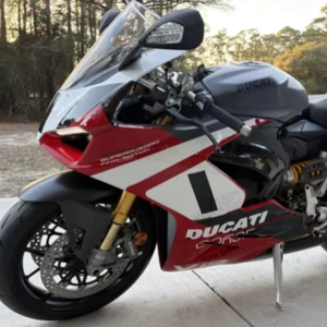 สภาพเหมือนใหม่ - พร้อมขับขี่ - ระยะทาง 3 ไมล์ 2025 DUCATIISS PANIGALEESS V2 SUPERQUADROOSS FINALSSL EDITIONNSS - Product Image 1