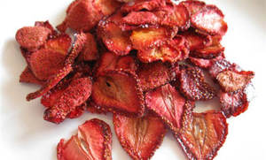 ลูกเต๋าสตรอเบอร์รี่อบแห้งจาก100% สตรอเบอร์รี่ธรรมชาติ - Product Image 4