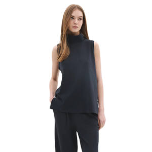 Top Deportivo Informal Hecho de Tela de Lona Cómoda - Product Image 5