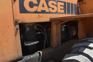 Chargeuse sur pneus Case W20C de 1989 - Chargeuse compacte et durable pour la manutention de matériaux - Product Image 5