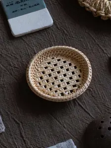 Bol de nourriture en rotin avec finition naturelle de petite taille parfait pour la table à manger à la maison et les accessoires de service de salade - Product Image 3