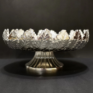 Plateau de service à chocolat en métal argenté Bol avec socle en métal Vaisselle de restaurant pour hôtel et accessoires de cuisine - Product Image 1