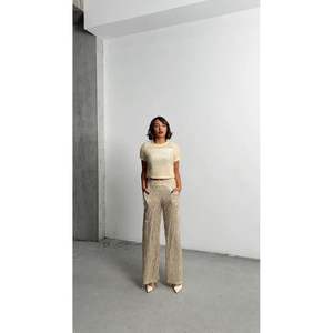 Blusas con Lentejuelas y Flecos para Mujer - Colección al por Mayor - Product Image 6