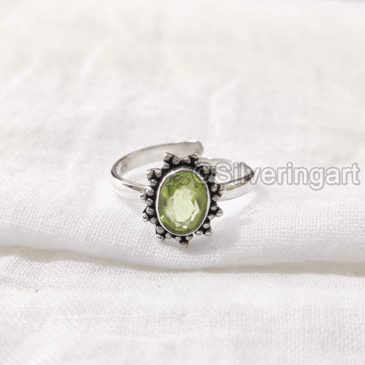 สีเขียว