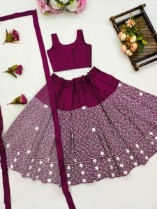 Lehenga Choli ethnique pour filles, couleur vin, longueur au sol, par Shoryam Fashion |   Robe traditionnelle pour enfants, tenue de fête Diwali - Product Image 2