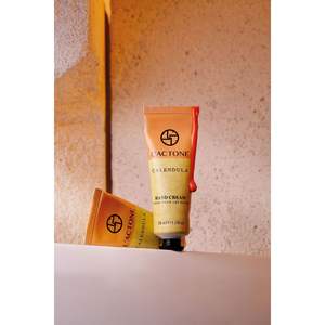 Mango Calendula Sunkissed Hand Cream Juego de 3 Loción vegana de 30ml con características hidratantes y nutritivas Suministro OEM - Product Image 1