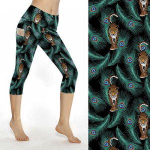 Leggings Capri para Mujer con Estampado Digital Personalizado, Ligeros, de Poliéster, Cintura Media, Casuales, para Fitness, Yoga, Gimnasio y Running - Product Image 4