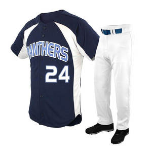 Tenue de baseball avec chemise en maille respirante et pantalon flexible, idéale pour les conditions chaudes. - Product Image 1
