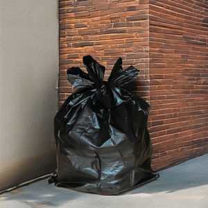 Rollo de bolsas de basura, 68x80cm, capacidad de 60 litros, apto para la gestión de residuos pesados, crea un espacio más limpio y organizado. - Product Image 3