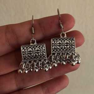 Pendientes colgantes Jhumka de forma cuadrada antigua para adultos, niñas pakistaníes e Indias, conjunto femenino personalizado por demanda del cliente - Product Image 1