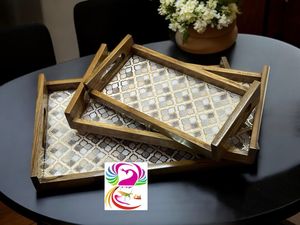 Plateau de service de cuisine au design vintage de haute qualité pour l'affichage et le stockage Plateau de rangement de service en résine en bois d'Inde - Product Image 5