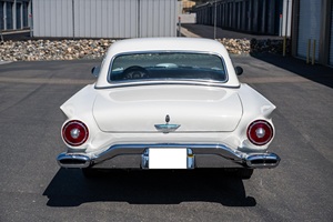 Gran Oferta: Ford Thunderbird 1957 en Excelente Estado, Listo para Enviar - Product Image 4