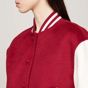 Chaqueta universitaria recortada de ropa de calle para mujer Chaqueta universitaria corta con estampado de logotipo personalizado al por mayor en MOQ bajo - Product Image 4