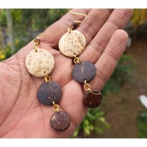 Pendientes de cáscara de coco personalizables, diseños personalizados, tallados a mano, joyería natural, regalo único - Product Image 4