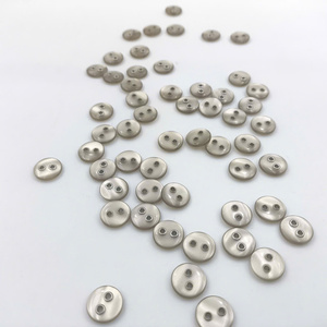 20L สองรู-ปุ่มเรซินสีชมพูอ่อนพร้อมตาไก่สองชั้น - Product Image 2