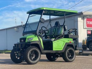 Carrito de Golf Clásico de Gasolina de 3-4 Plazas, Nuevo y Económico, Vehículo Utilitario con Batería de Plomo-Ácido de 5kW, Velocidad de 50-70 km/h, Autonomía de 70-90 km - Product Image 1