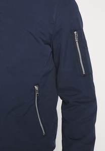 Veste bomber matelassée d'hiver de haute qualité, broderie personnalisée, baseball MA1, varsity, col montant, logo frontal, toile unisexe, surdimensionnée - Product Image 2