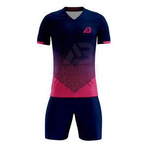 Fabrication d'usine, vêtements de sport, uniforme de football de couleur personnalisée, uniforme de football de haute qualité pour adultes - Product Image 1