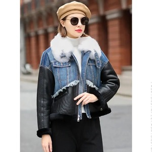 Veste en jean à coupe ample de style vintage pour femmes à manches longues avec poches à rabat et décoration à boutons Look lavé rempli de coton - Product Image 2