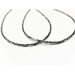 Diamant noir naturel en forme de cube, 1,5-2,5 mm, facetté, brins géométriques de 16 pouces, boîte de diamants - Product Image 1
