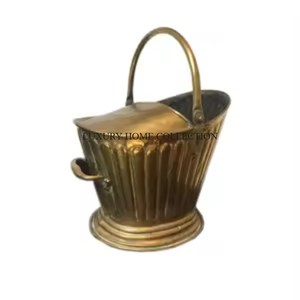 Seau à charbon en métal revêtu de gros calibre avec crochets latéraux intégrés pour un rangement facile des accessoires et des ustensiles de cuisson - Product Image 1