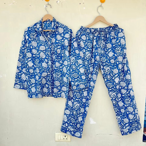 Ropa de dormir con estampado Floral de algodón hecha a mano India para ella elegante estilo informal traje de paseo por la mañana para vacaciones de verano primavera otoño - Product Image 1