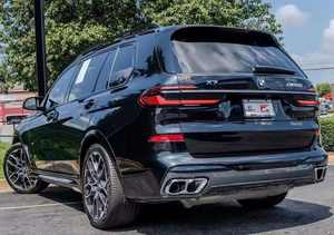 Oferta Original: BMW X7 M60i AWD 2024 Usado, Volante a la Izquierda, Asientos de Cuero, Neumáticos R17, Techo Panorámico - Product Image 2