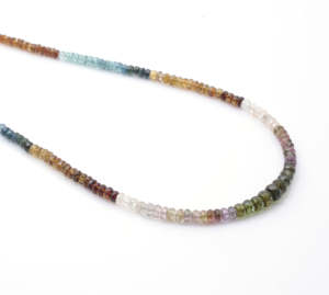 Collar de Piedras Preciosas Facetadas de Zafiro, Esmeralda y Rubí Naturales, con Cierre de Plata de Ley 925, Regalo Unisex de Lujo - Product Image 2